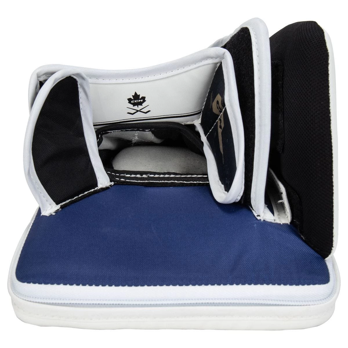 CCM Axis A2.5 Junior Goalie Blocker 7 CCM Axis A2.5 Junior Goalie Blocker - Image 5