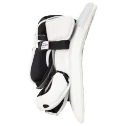 CCM Extreme Flex E5.9 Intermediate Goalie Blocker -Goaliemonkey® ccm goalie blocker extreme flex 5 e 5 9 int inset2
